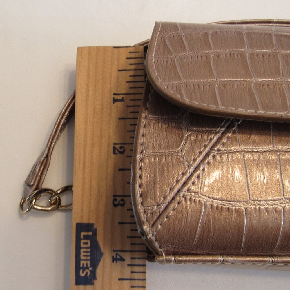 Liz Claiborne Metallic Champagne Gold Faux Croc L Flap Purse with Chain Strap - Picture 7 of 8